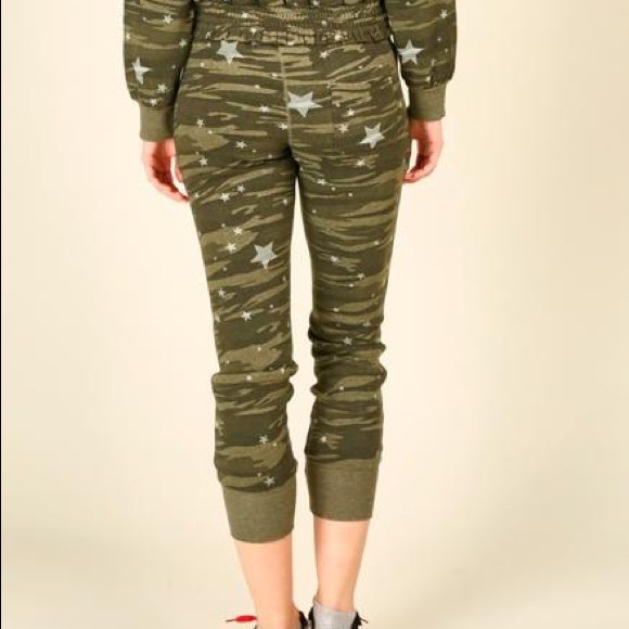 Vintage Havana Camo and Stars Joggers - Picture 2 of 2
